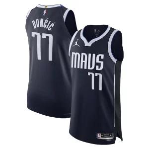 Attraente Resistente Gorgeous Luka Dončić Dallas Mavericks Jordan Brand Authentic Player Jersey Statement Edition Navy  per i veri fan