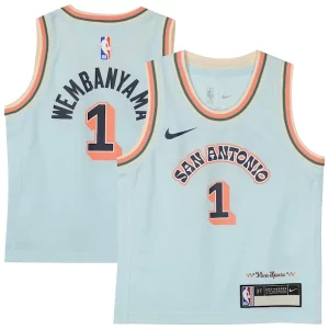 Raffinato Trendy Moderno Victor Wembanyama San Antonio Spurs Nike Preschool 2024/25 Swingman Player Jersey City Edition Light Blue  per i veri fan