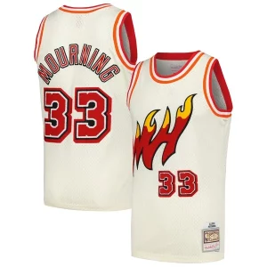 Eccezionale Bellissimo Delizioso Alonzo Mourning Miami Heat Chainstitch Swingman Jersey Cream  per i veri fan