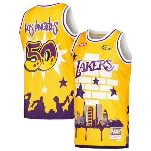 Fascinante Los Angeles Lakers x Tats Cru Hardwood Classics Fashion Jersey Gold  per i veri fan