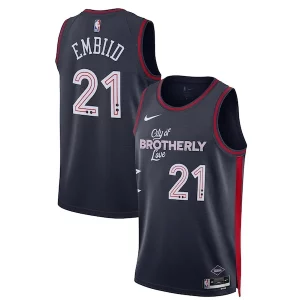 Meraviglioso Joel Embiid Philadelphia 76ers Nike Unisex 2023/24 Swingman Jersey Navy City Edition  per i veri fan