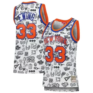 Prestigioso Patrick Ewing New York Knicks Women's 1991 Doodle Swingman Jersey White  per i veri fan