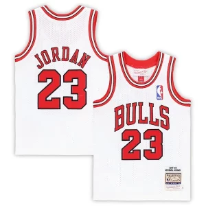Sofisticato Michael Jordan Chicago Bulls Toddler 1997/98 Hardwood Classics Authentic Jersey White/Black/Red  per i veri fan